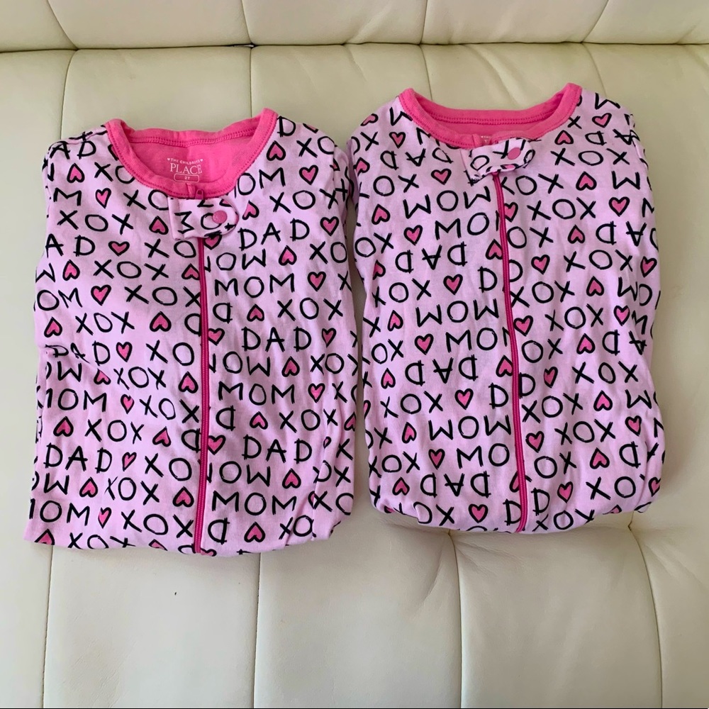 ✨Sale✨2 set of girls onesies footies